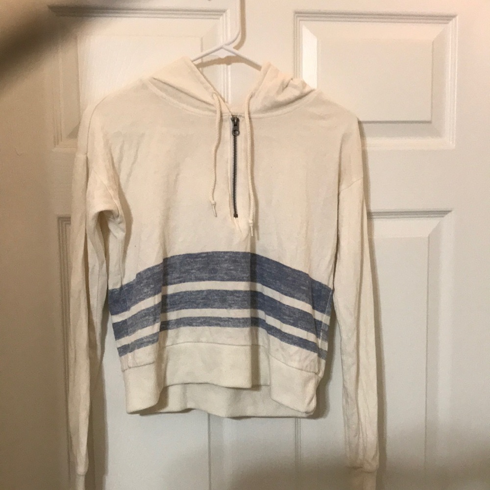 cropped hoodie